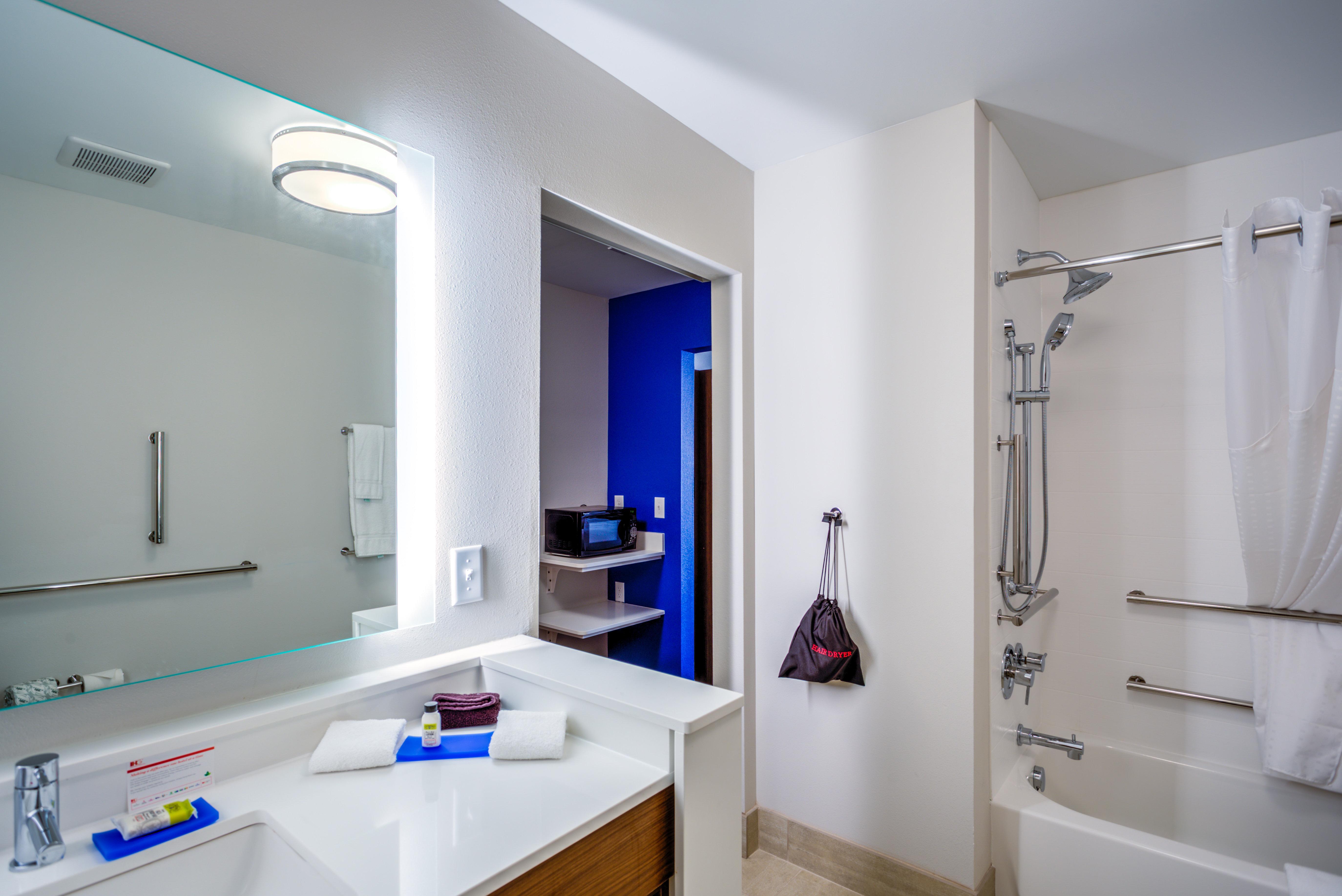 Holiday Inn Express & Suites Reedsville - State Coll Area, An Ihg Hotel מראה חיצוני תמונה